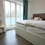 Lindholm- Strandnaehe -balkon-im Zentrum Von 5 *