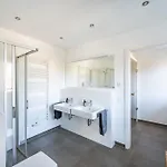 Lindholm- Strandnähe -balkon-im Zentrum Von 5 *
