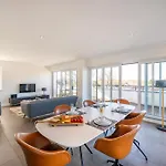 Lindholm- Strandnaehe -balkon-im Zentrum Von 5