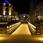 Lindholm- Strandnähe -balkon-im Zentrum Von 5 *