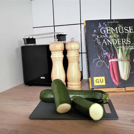 아파트 Lindholm- Strandnaehe -balkon-im Zentrum Von 5 빈츠