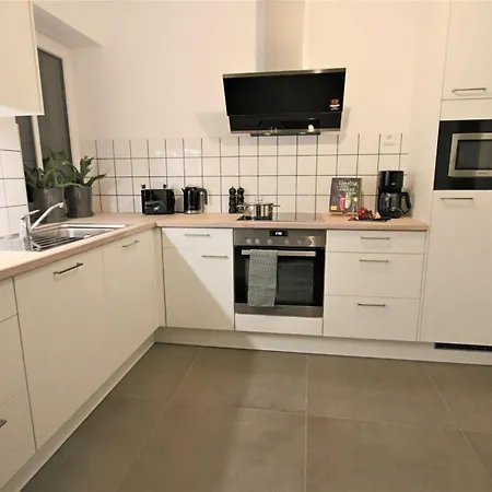 Apartment Lindholm- Strandnaehe -balkon-im Zentrum Von 5