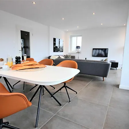 Lindholm- Strandnaehe -balkon-im Zentrum Von 5 Остзебад Бинц
