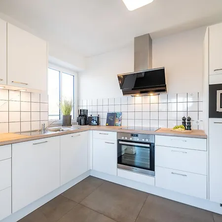 아파트 Lindholm- Strandnaehe -balkon-im Zentrum Von 5 *