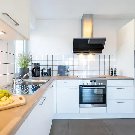 아파트 Lindholm- Strandnaehe -balkon-im Zentrum Von 5 *