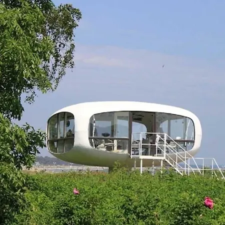 Lindholm- Strandnaehe -balkon-im Zentrum Von 5 Apartmán