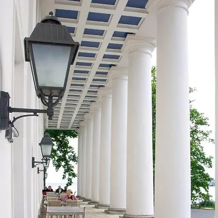 Lindholm- Strandnaehe -balkon-im Zentrum Von 5 아파트