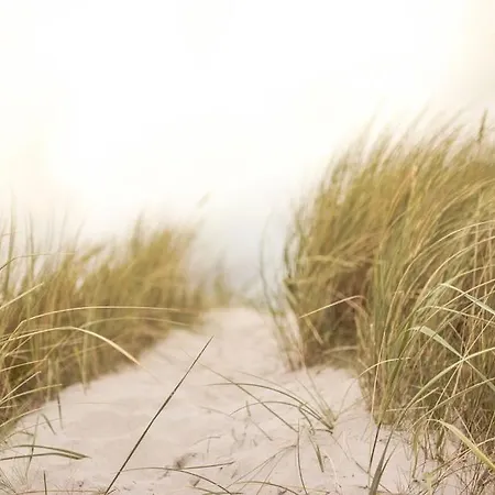 Lindholm- Strandnaehe -balkon-im Zentrum Von 5 빈츠