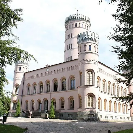 Lindholm- Strandnaehe -balkon-im Zentrum Von 5 *