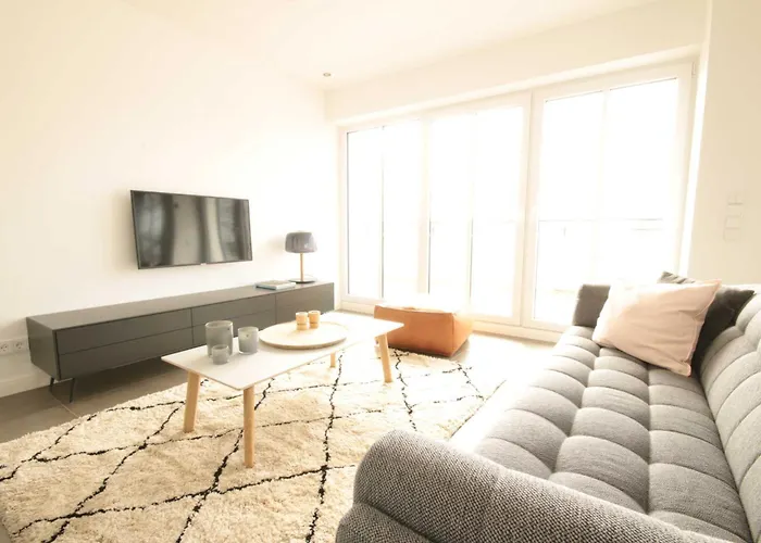 Lindholm- Strandnaehe -balkon-im Zentrum Von 5 * Binz