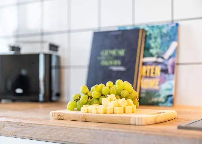 Lindholm- Strandnaehe -balkon-im Zentrum Von 5