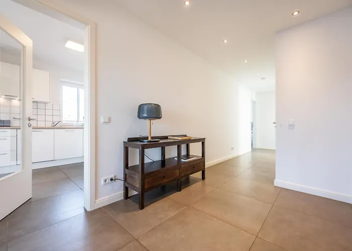 Lindholm- Strandnaehe -balkon-im Zentrum Von 5 *