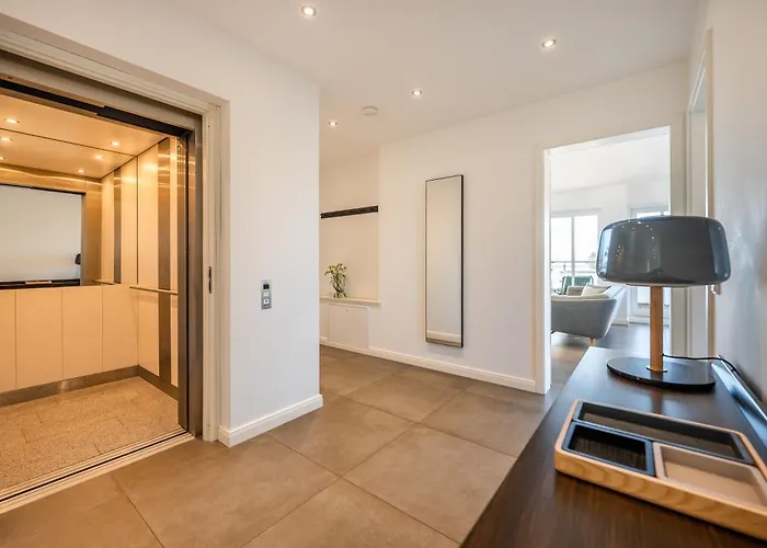 Lindholm- Strandnaehe -balkon-im Zentrum Von 5 Apartmán