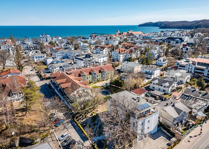 Lindholm- Strandnaehe -balkon-im Zentrum Von 5 Apartmán Binz