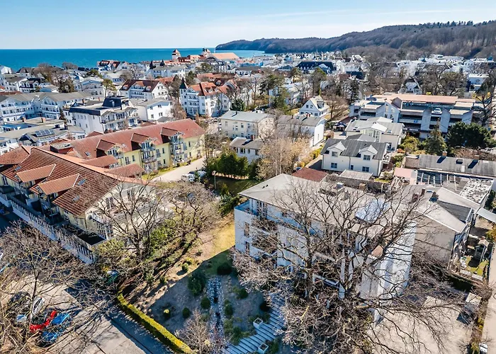 Lindholm- Strandnaehe -balkon-im Zentrum Von 5